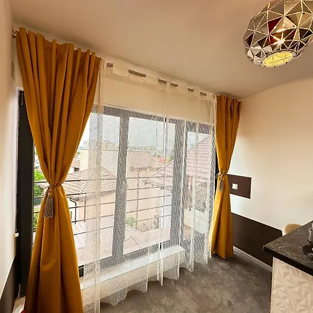 The Royal - With Balcony & Panoramic View