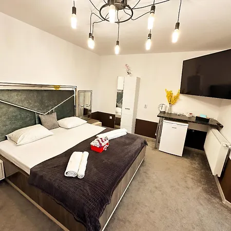 The Royal - With Balcony & Panoramic View