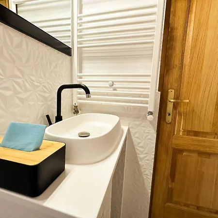 아파트 The Royal - With Balcony & Panoramic View 크라이오바