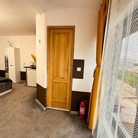 아파트 The Royal - With Balcony & Panoramic View