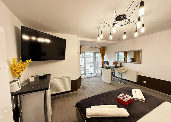 The Royal - With Balcony & Panoramic View